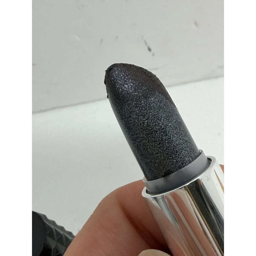 Kat Von D Studded Kiss Lipstick NaYeon Gunmetal Black Shimmer 3.0g Italy‎